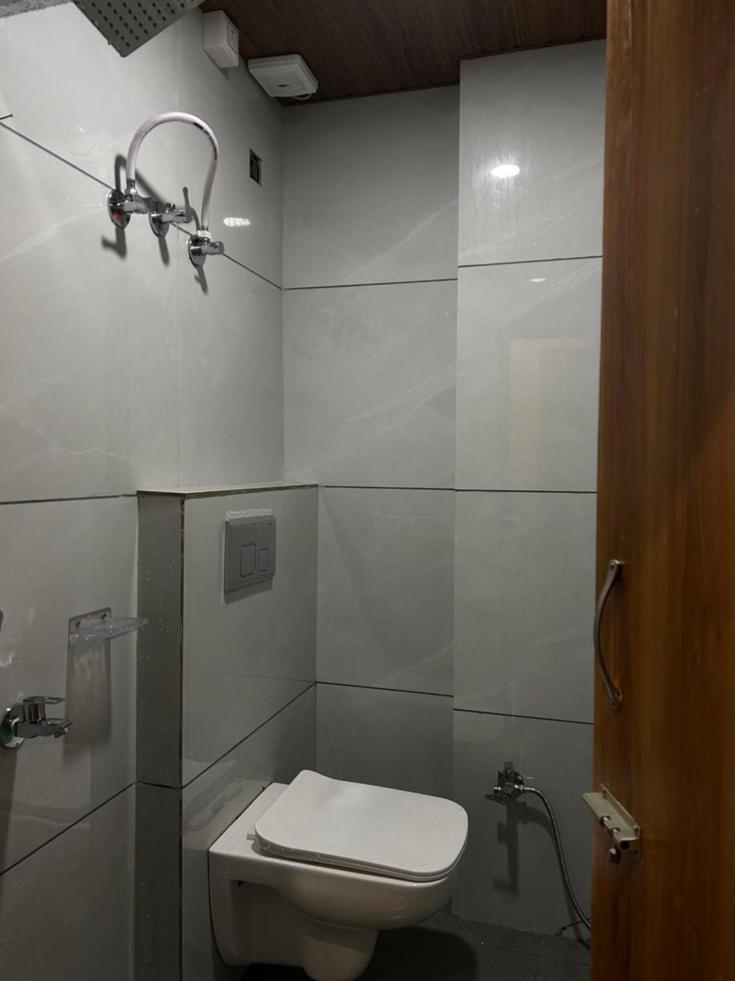 Shree Shyamraj Hotel 우자인 외부 사진